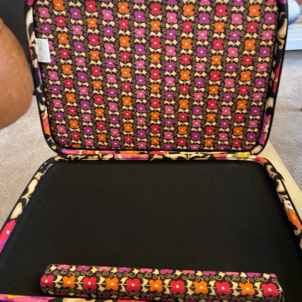 Vera Bradley Hard Shell Laptop Ipad Case Floral quilted Business Case - Picture 5 of 11